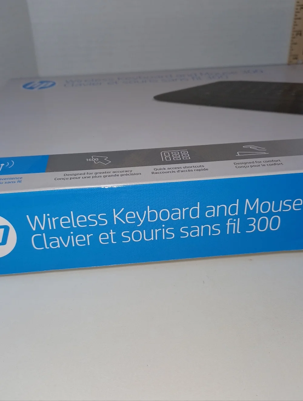 HP Wireless Keyboard and Mouse 300 - Blue and White Packaging